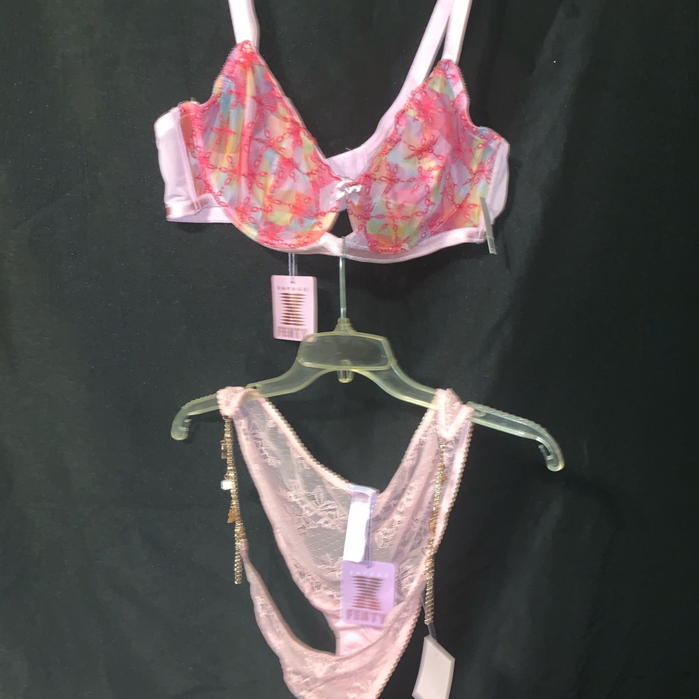 Savage lingerie set - Picture 4 of 8